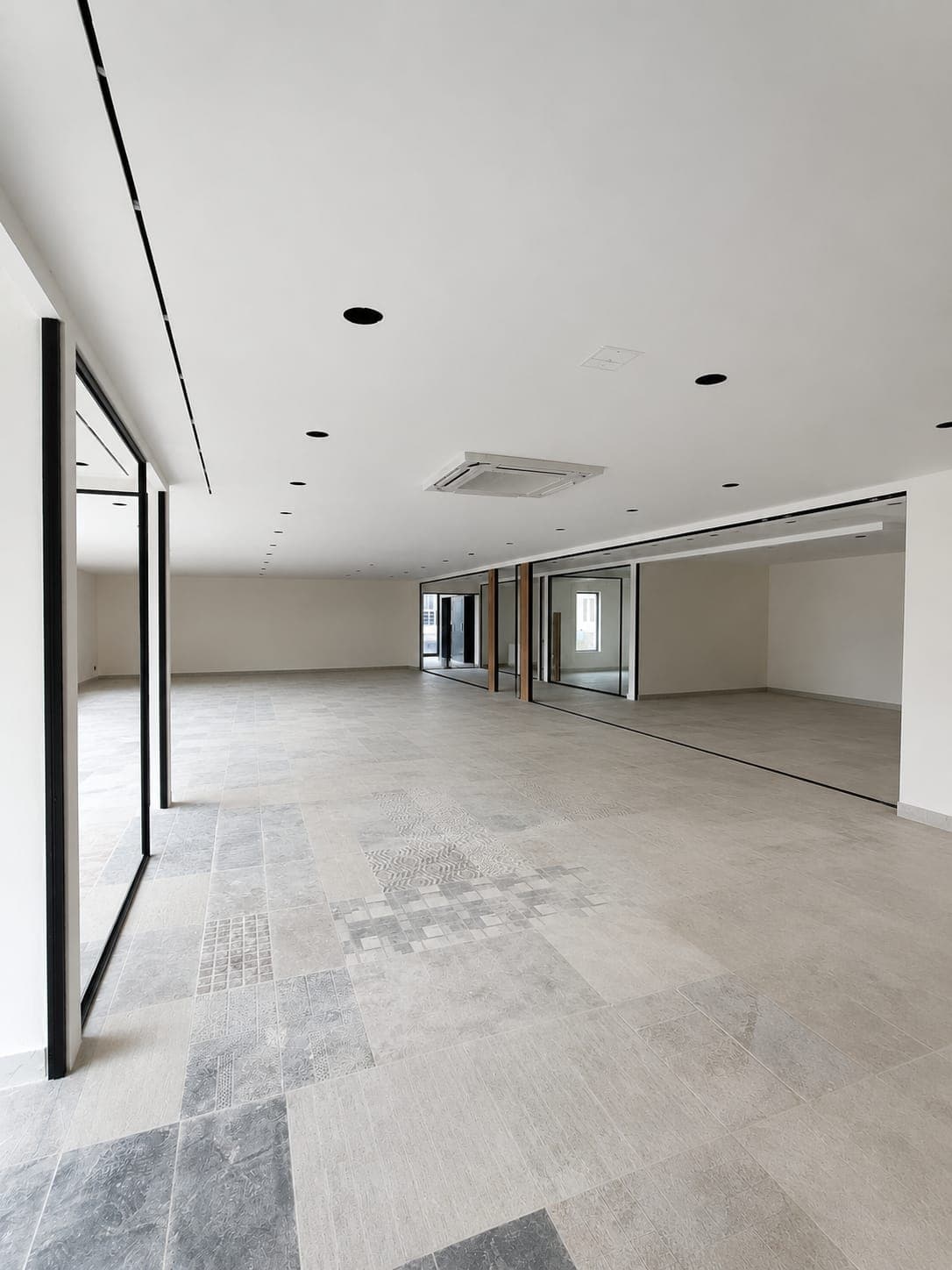 Fitted full floor