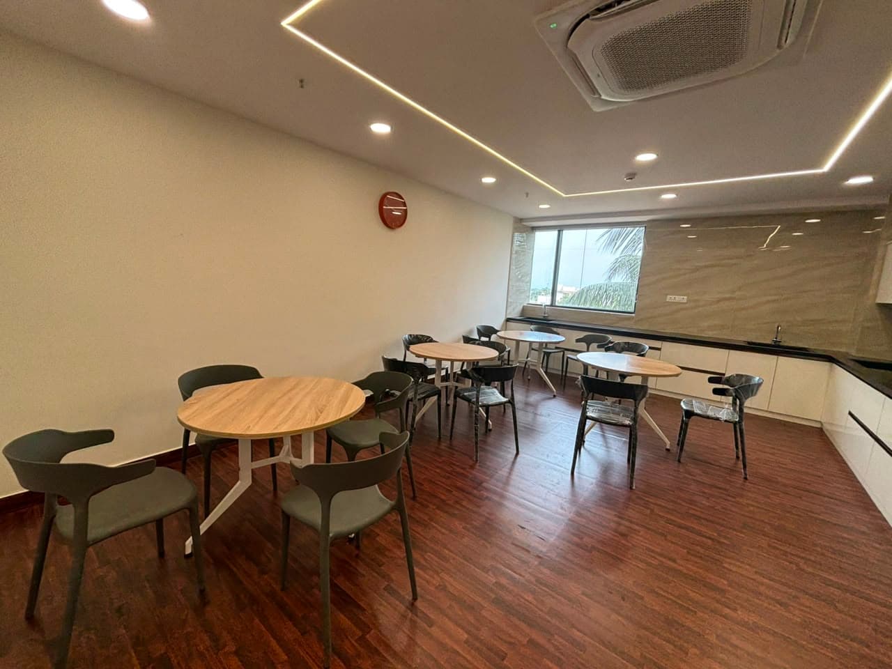 Navaratna Trade Centre 3
